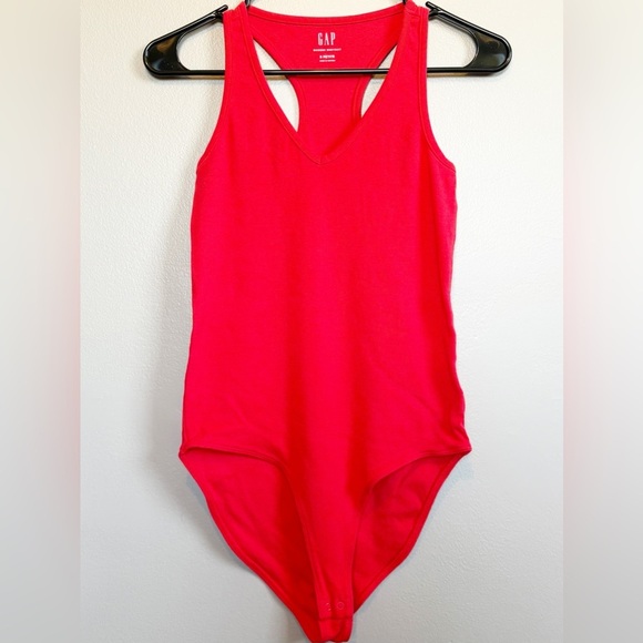 GAP Women’s Red Modern Bodysuit Tank Top With Buttons Size Small Petite - Picture 1 of 7